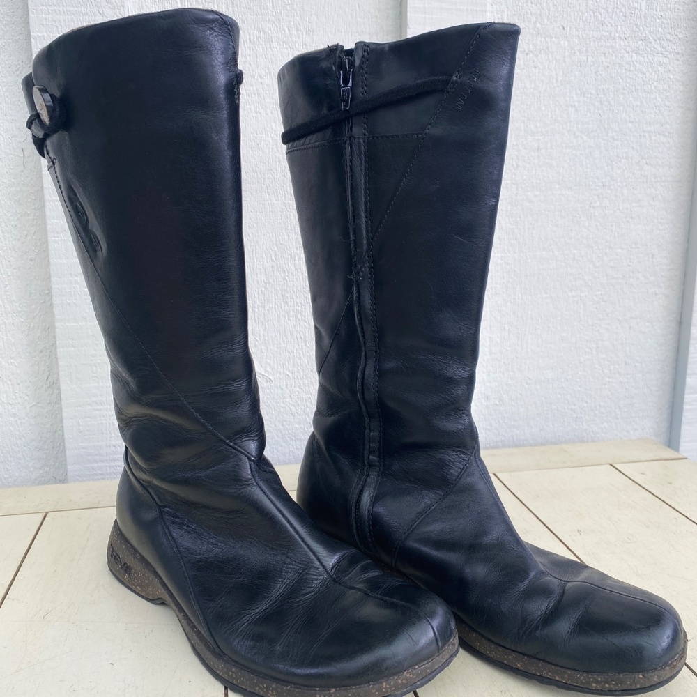Teva  black leather boots